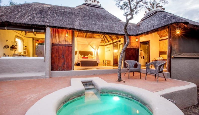 AMKHALA SAFARI LODGE - EXTERIOR VIEW